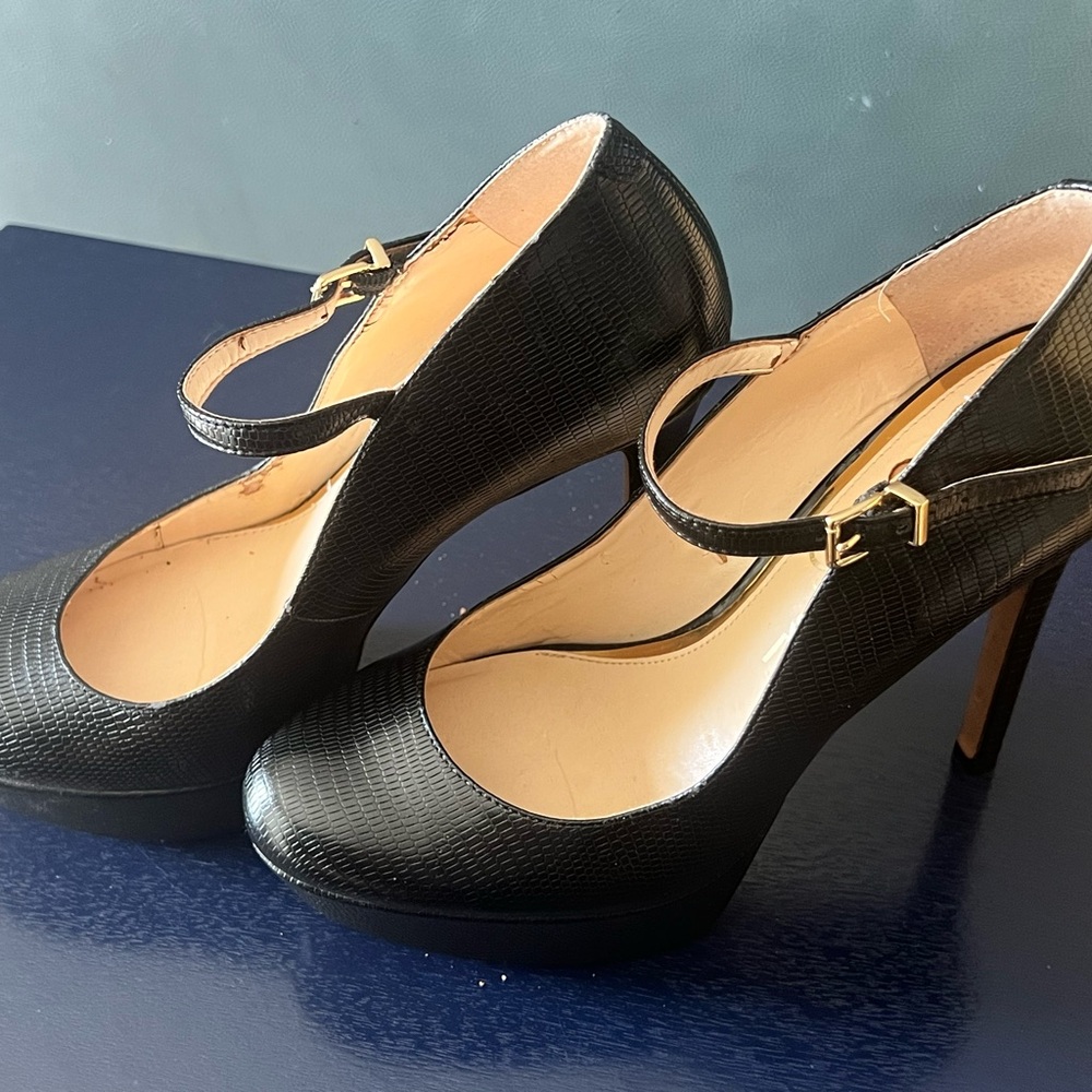 Jessica Simpson Black Textured Heels